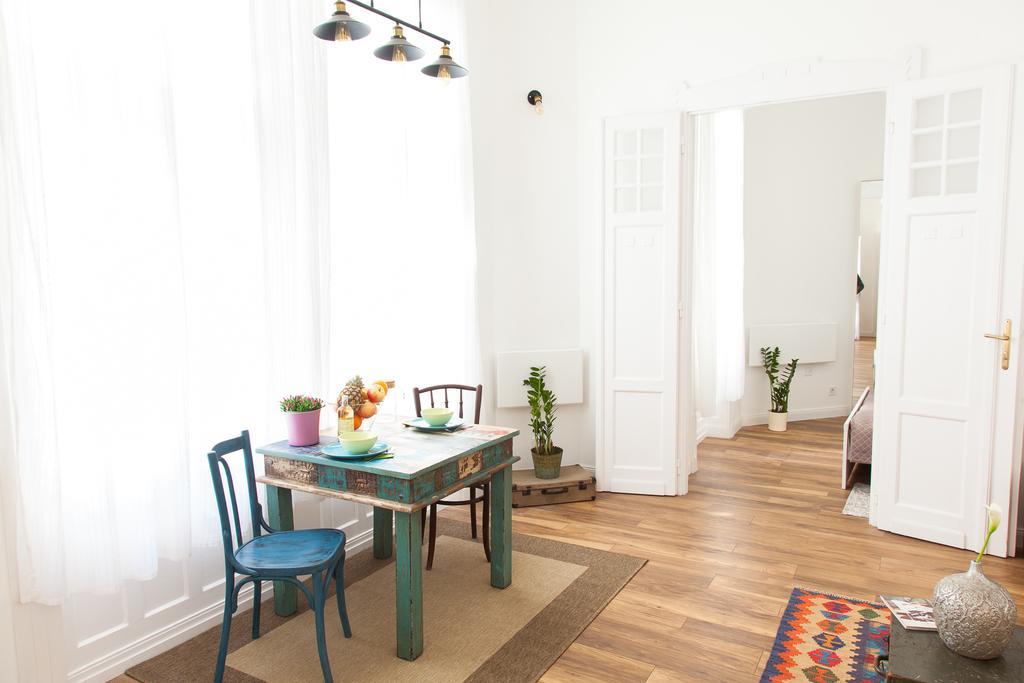 Self Checkin Bohem Luxury By Vaci Str Apartment Budapest Bagian luar foto